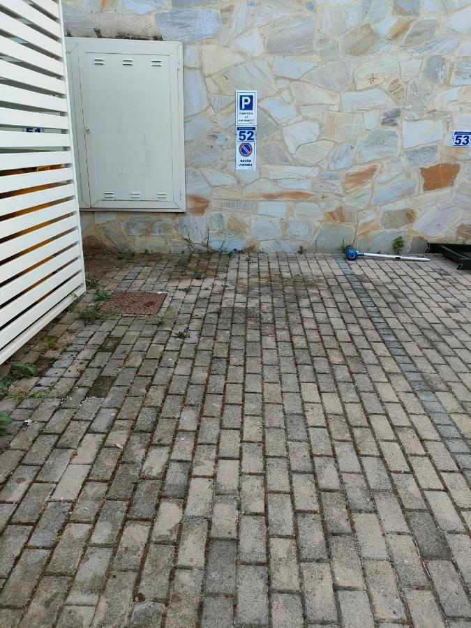 Appartamento Con Piscina Green Bay Village ปีเนโต ภายนอก รูปภาพ